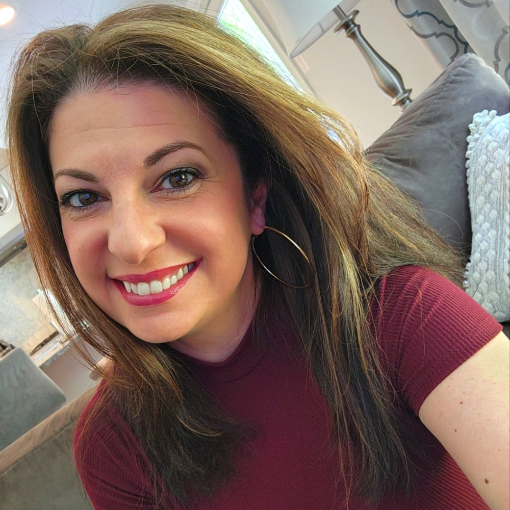 Meet your Posher, Alexandra